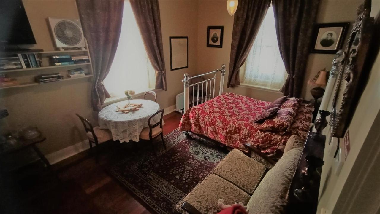 ブレイクス マナー セルフ コンテインド ヘリテージ アコモデーション デロレイン エクステリア 写真